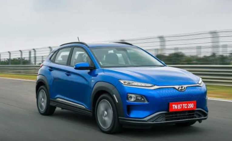 Hyundai Kona EV Discount Offer: अगर आप भी इलेक्ट्रिक कार खरीदना कहते है तो ये आपके लिया सुनहरा मौका हो सकता है,कंपनी हुंडई अपनी दमदार इलेक्ट्रिक कार पर ४ लाख रुपये तक का डिस्काउंट ऑफर लेकर आ गए है|